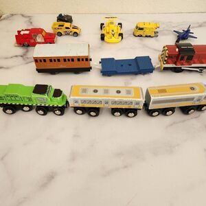 Battat maison wooden magnetic locomotive trains Thomas the engine boys toy bundl